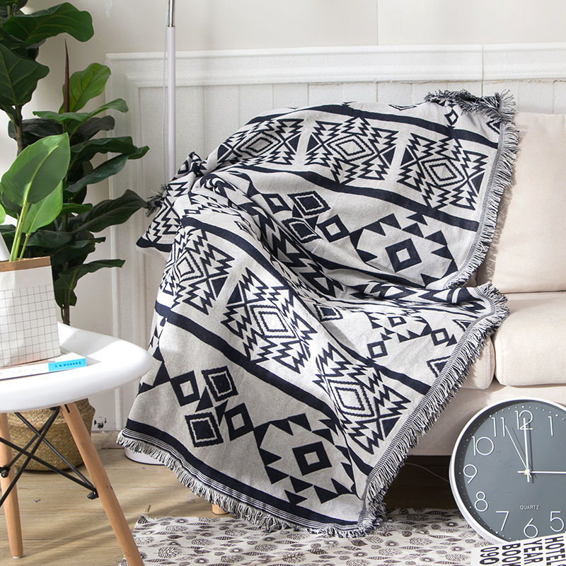 Geometric Cotton Blanket Throw Comforter — 100% cotton, geometric pattern, 4 sizes — Azurra Shop