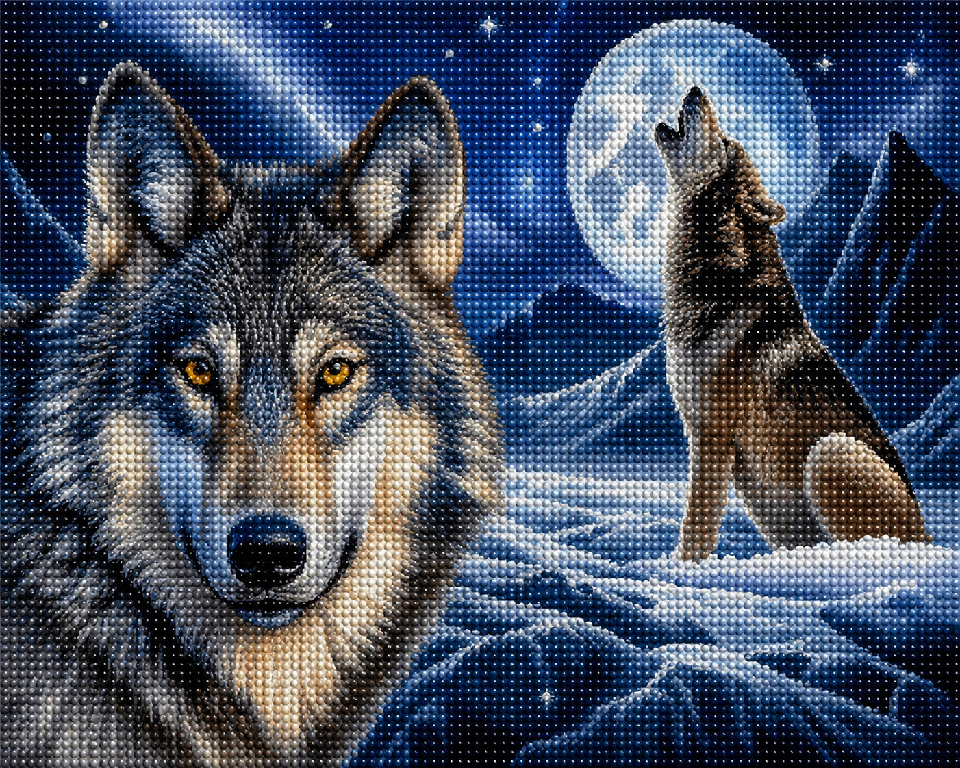 Wolf howling diamond painting kit close-up – grey wolf face with amber eyes in foreground, second wolf howling at full moon on snowy rocks, deep blue starry night sky, sparkling full drill 5D resin diamond texture — Azurra Shop
