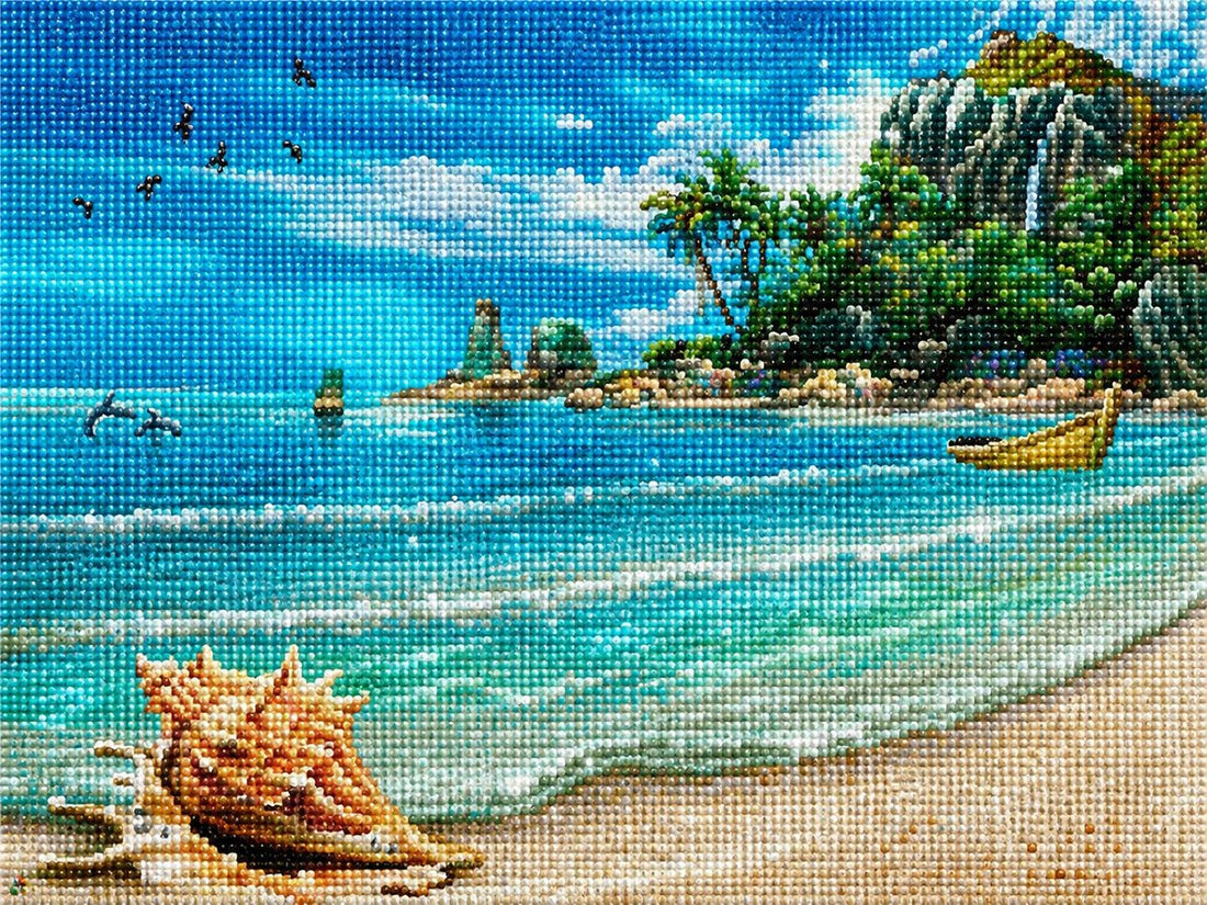 Close up of the finished conch shell on the beach diamond painting with sparkling drills | Azurra Shop