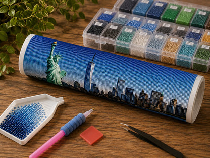 Rolled canvas and full supplies for the Statue of Liberty kit, including diamond packets and applicator pen | Azurra Shop